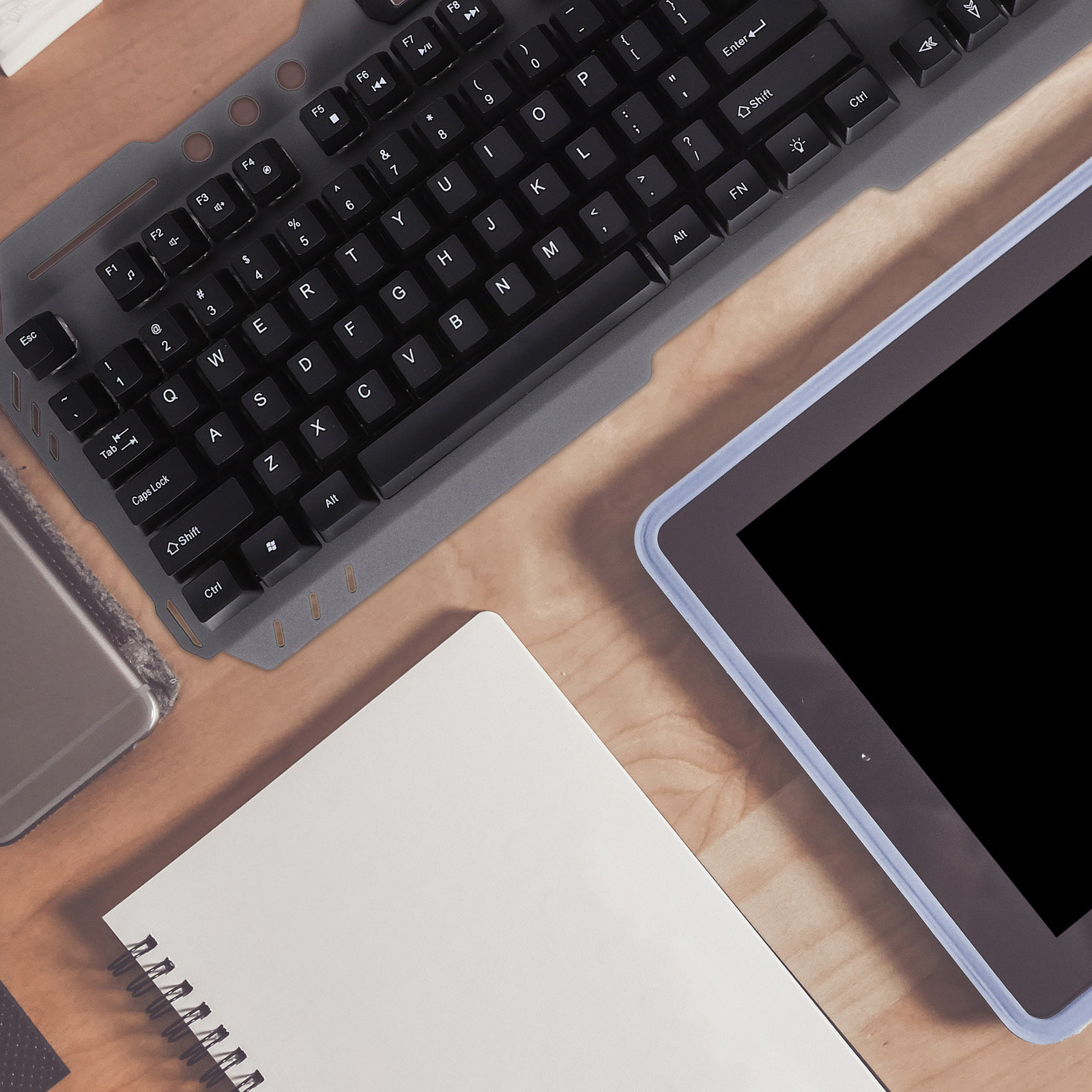 Ergonomische USB-Gaming-Tastat – Pc Gaming Cafe Bewertung und Preis